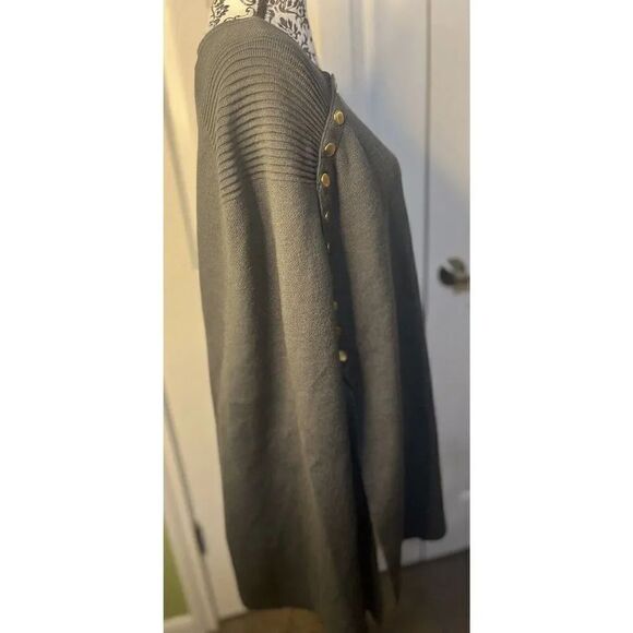 IMAN Global Chic Touch of Gold Knit Draped Luxe Gray‎ Poncho Women’s Size 2X/3X - Picture 8 of 10